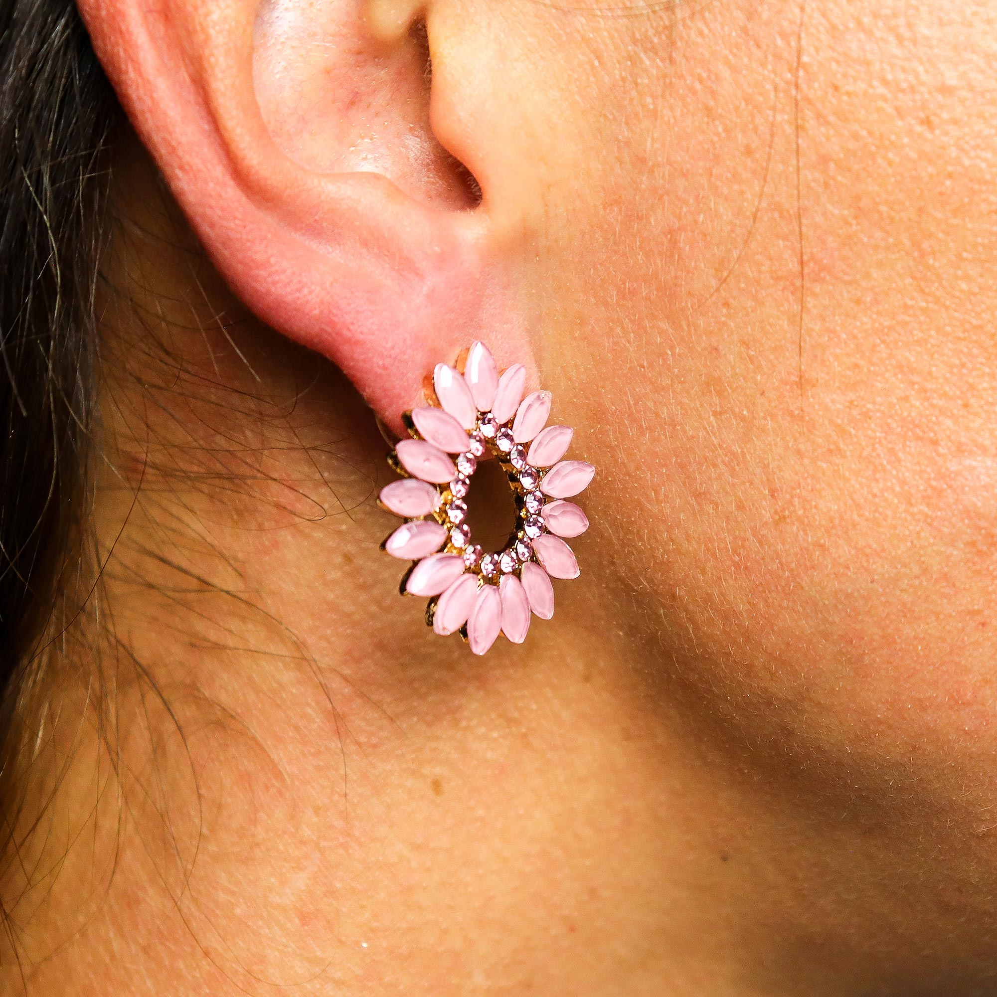 Örhängen i vintagelas · Rosétonad loop