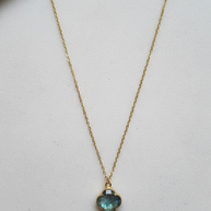 Halsband med labradorit · Subhagya