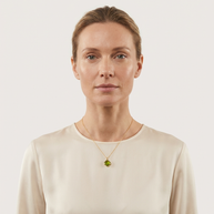 Halsband med peridot · Subhagya