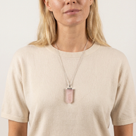 Halsband med rosenkvarts – platt kristallspets