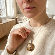 Halsband med tigeröga – livets träd