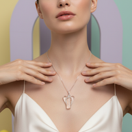 Halsband med bergkristall – ängelhänge